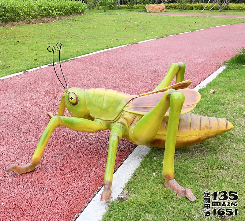 公園玻璃鋼仿真動物蝗蟲雕塑 公園玻璃鋼仿真動物蝗蟲雕塑