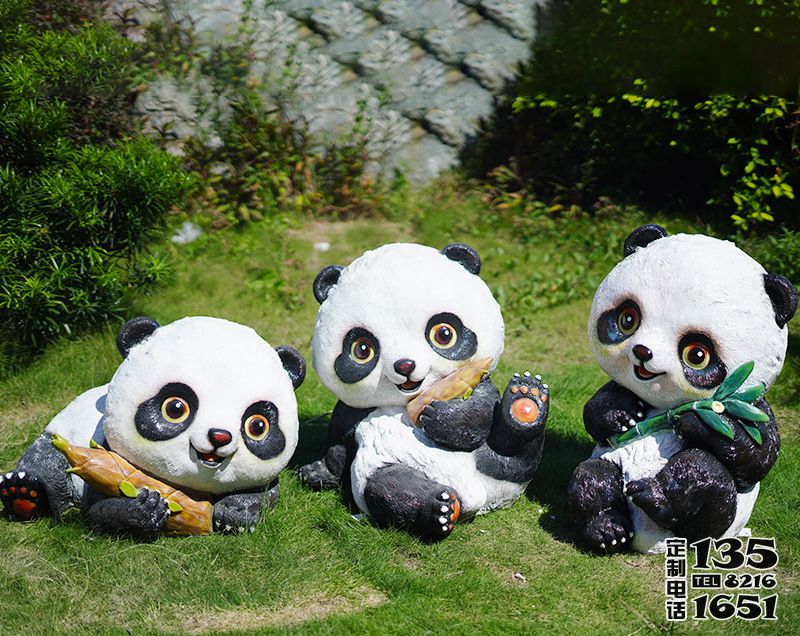 景區玻璃鋼仿真熊貓雕塑 景區玻璃鋼仿真熊貓雕塑