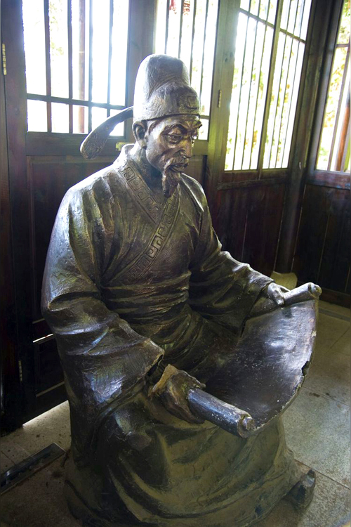 學院擺放唐朝書法家玻璃鋼仿銅歐陽詢雕塑 學院擺放唐朝書法家玻璃鋼仿銅歐陽詢雕塑