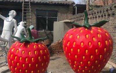 農場玻璃鋼仿真水果草莓雕塑