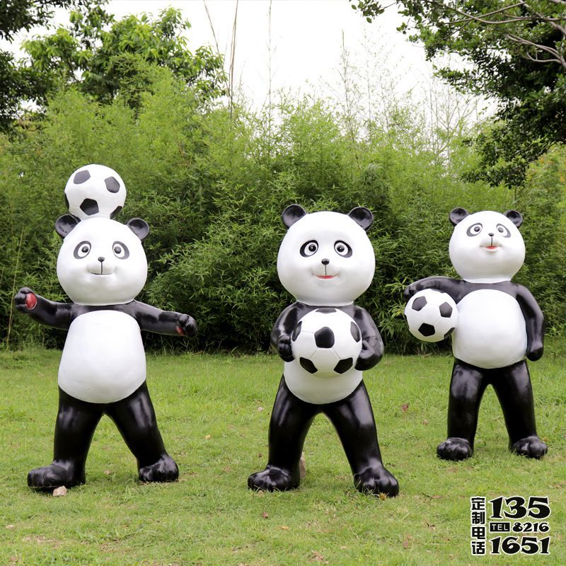 花園戶外擺件仿真動(dòng)物玩足球的熊貓雕塑 花園戶外擺件仿真動(dòng)物玩足球的熊貓雕塑