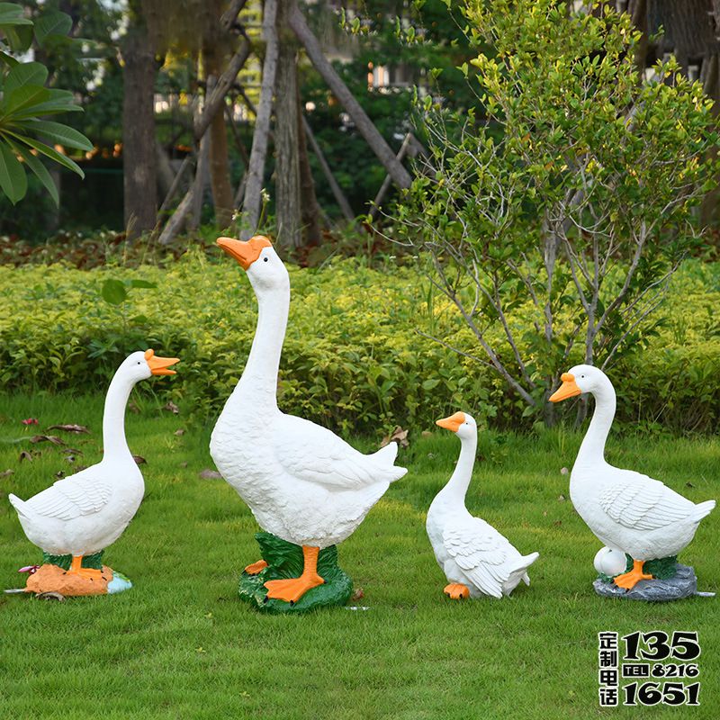 公園綠地草坪玻璃鋼仿真動(dòng)物天鵝雕塑 公園綠地草坪玻璃鋼仿真動(dòng)物天鵝雕塑