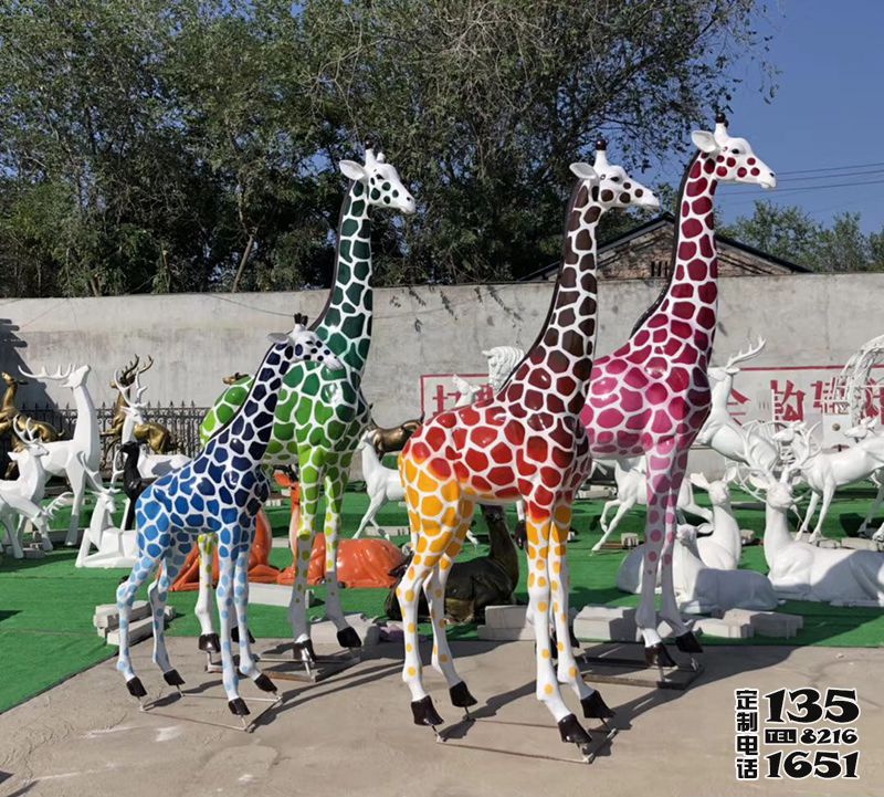 玻璃鋼彩繪動(dòng)物園大型仿真動(dòng)物園林景觀長(zhǎng)頸鹿雕塑 玻璃鋼彩繪動(dòng)物園大型仿真動(dòng)物園林景觀長(zhǎng)頸鹿雕塑