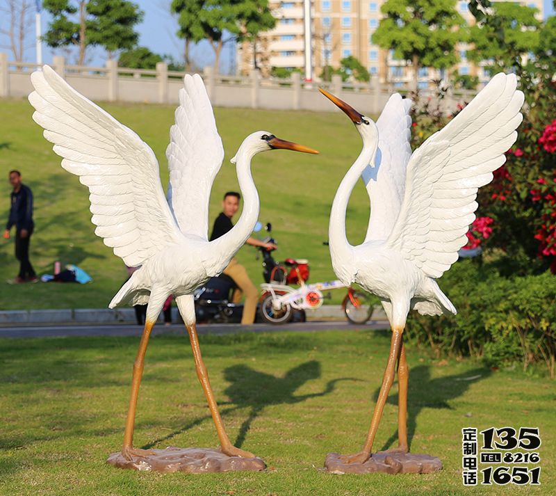 公園大型景觀裝飾品擺件玻璃鋼仿真仙鶴雕塑 公園大型景觀裝飾品擺件玻璃鋼仿真仙鶴雕塑