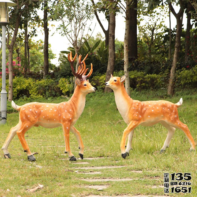 戶外草坪玻璃鋼仿真動物梅花鹿雕塑 戶外草坪玻璃鋼仿真動物梅花鹿雕塑