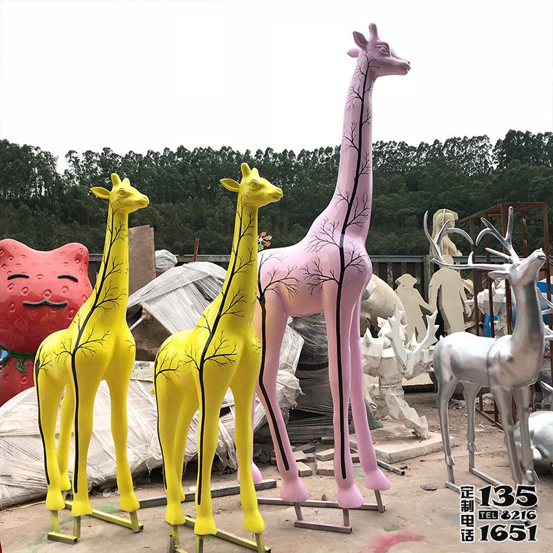 公園景區玻璃鋼彩繪長頸鹿雕塑 公園景區玻璃鋼彩繪長頸鹿雕塑